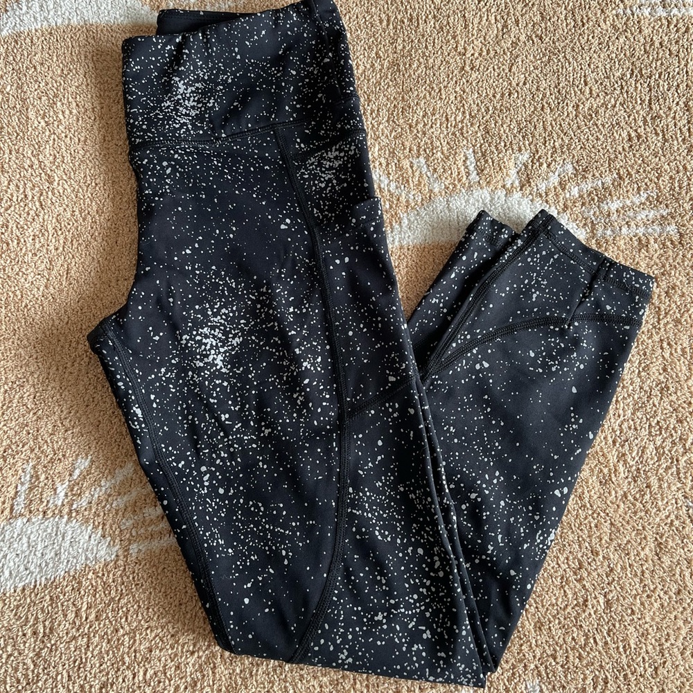 Zyia Reflective Pocket Leggings